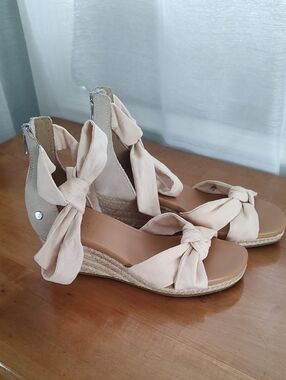 UGG Women's Light Beige Knotted Espadrille Wedge Sandals